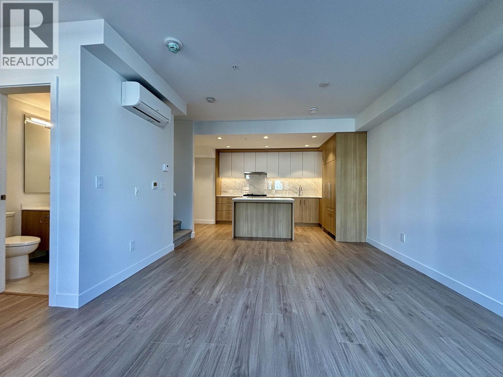 6085 Irmin Street, Burnaby, British Columbia  V5J 0J7 - Photo 12 - R3118468