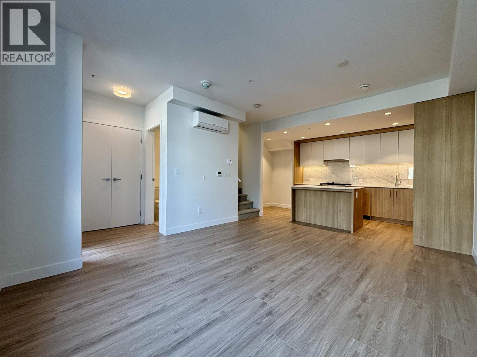 6085 Irmin Street, Burnaby, British Columbia  V5J 0J7 - Photo 13 - R3118468