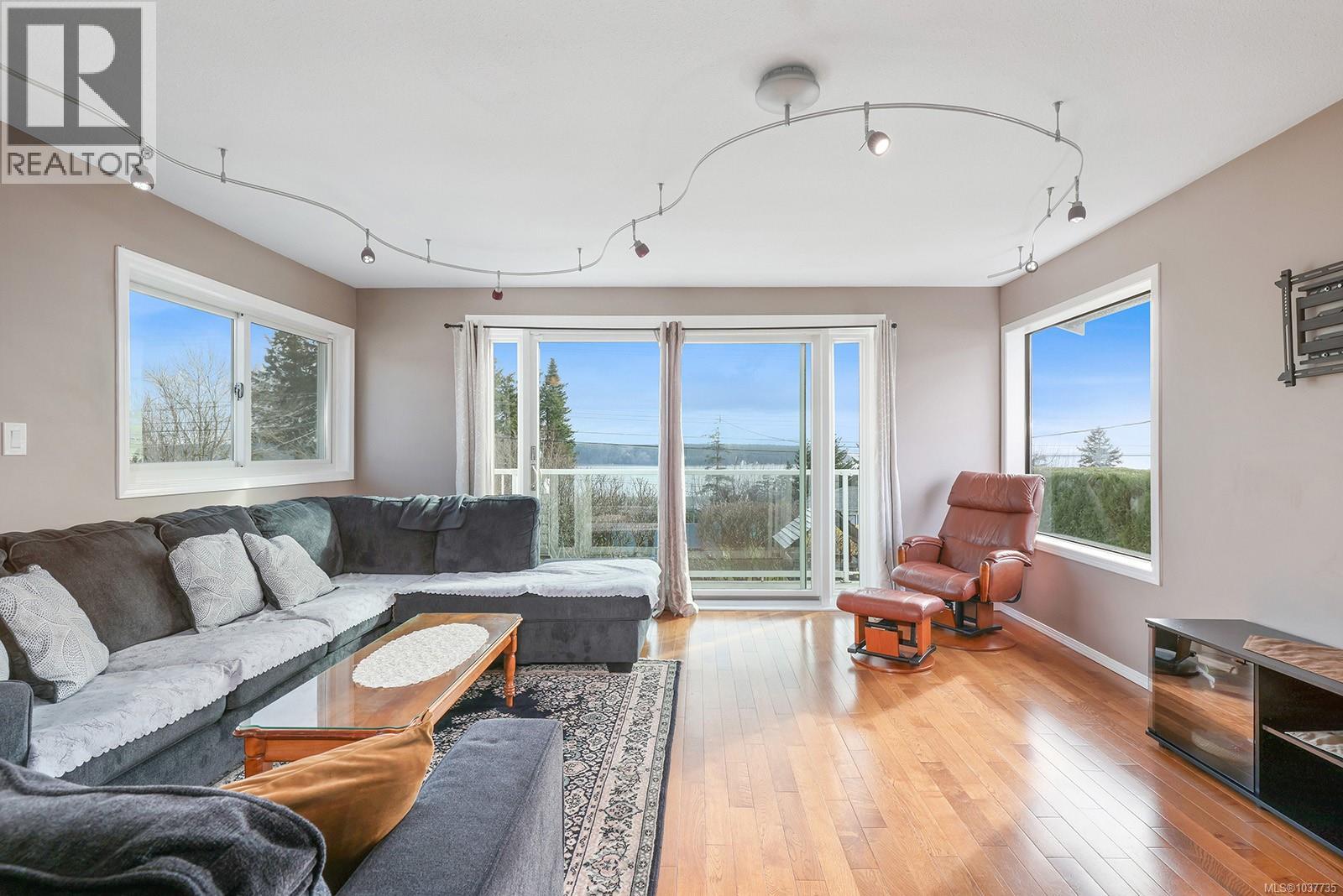 724 Galerno Rd, Campbell River, British Columbia  V9W 5J3 - Photo 6 - 1037735