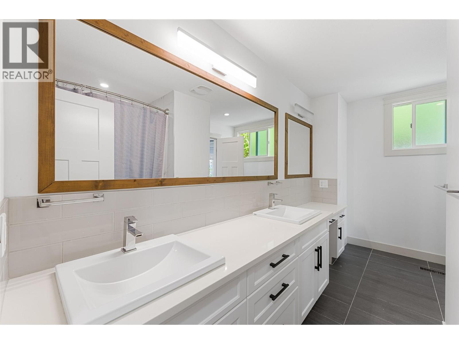2740 Lakeview Road, West Kelowna, British Columbia  V1Z 1Y4 - Photo 37 - 10388378