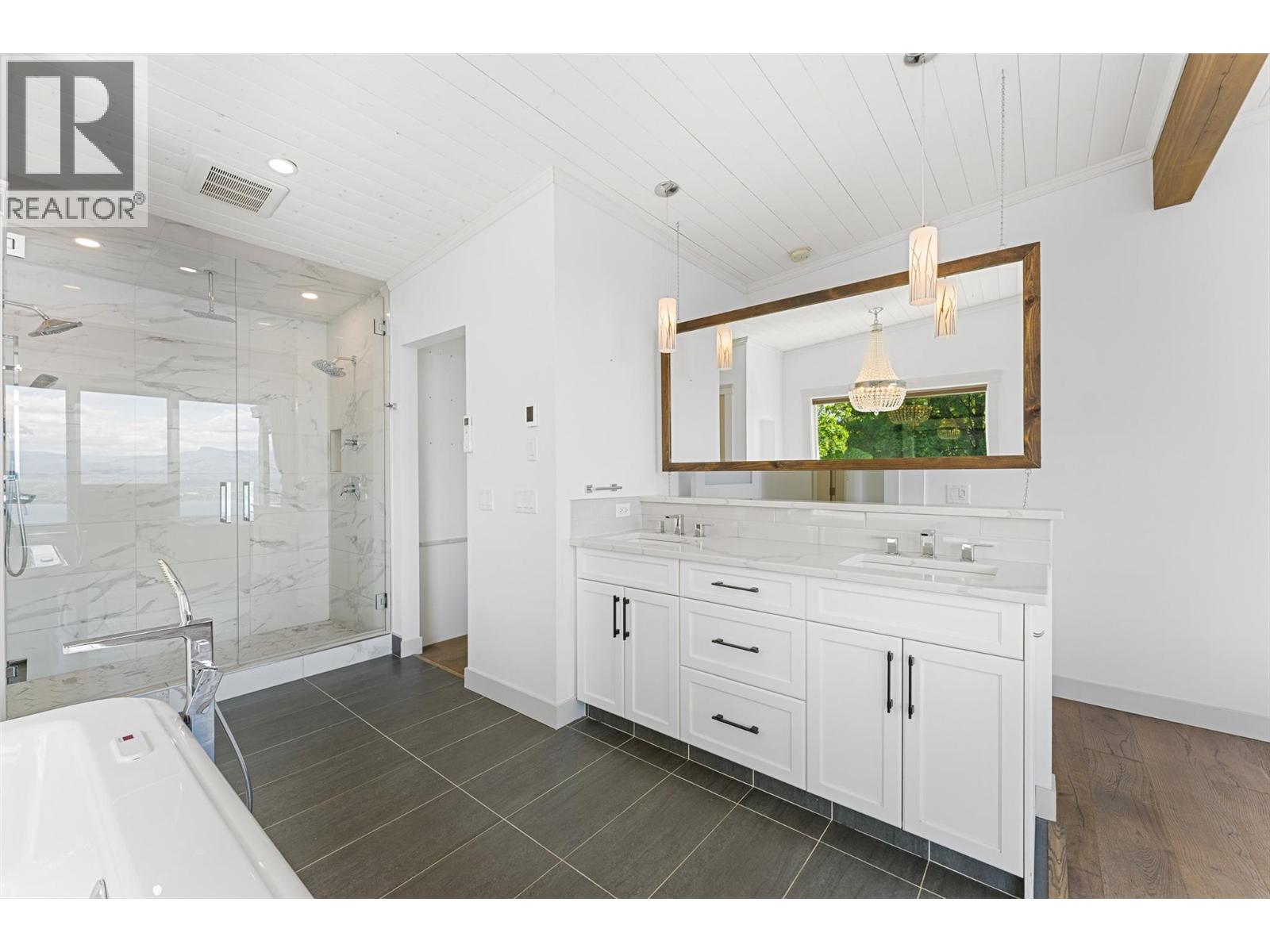 2740 Lakeview Road, West Kelowna, British Columbia  V1Z 1Y4 - Photo 30 - 10388378