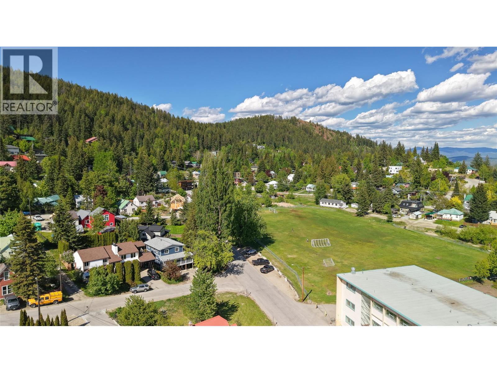 2058 Fifth Avenue, Rossland, British Columbia  V0G 1Y0 - Photo 47 - 10388251