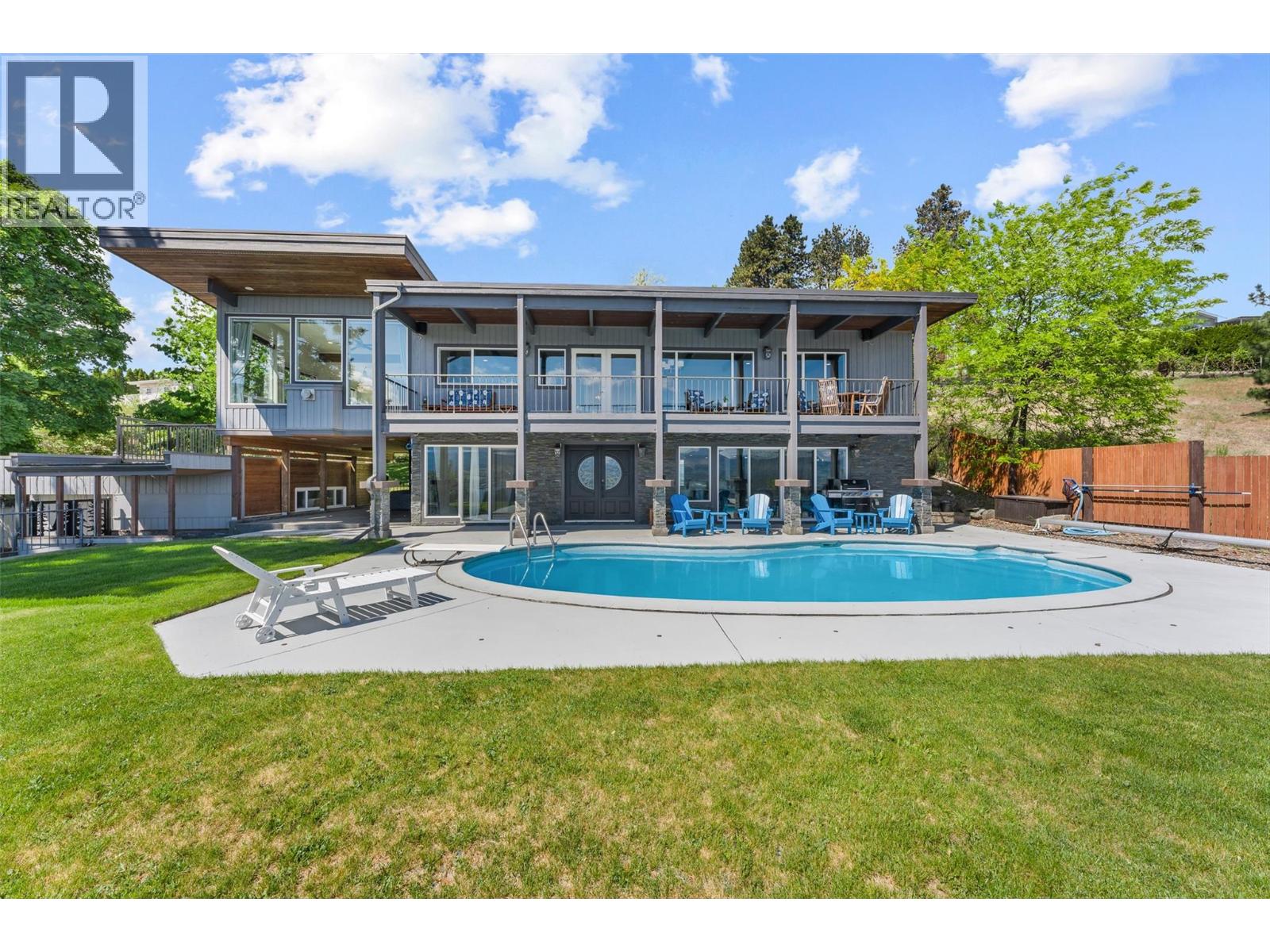 <div class="slider-price">$1,900,000</div><p>2740 Lakeview Road, West Kelowna, British Columbia</p>