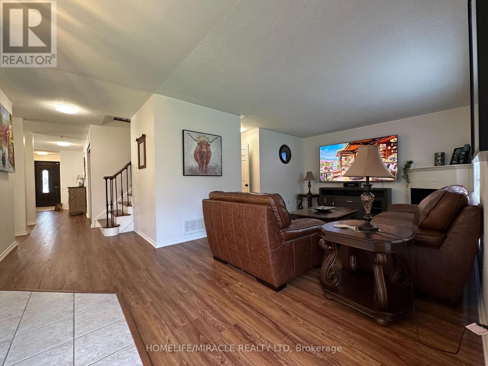 65 Fairhill Avenue, Brampton, Ontario  L7A 2E8 - Photo 8 - W12968006
