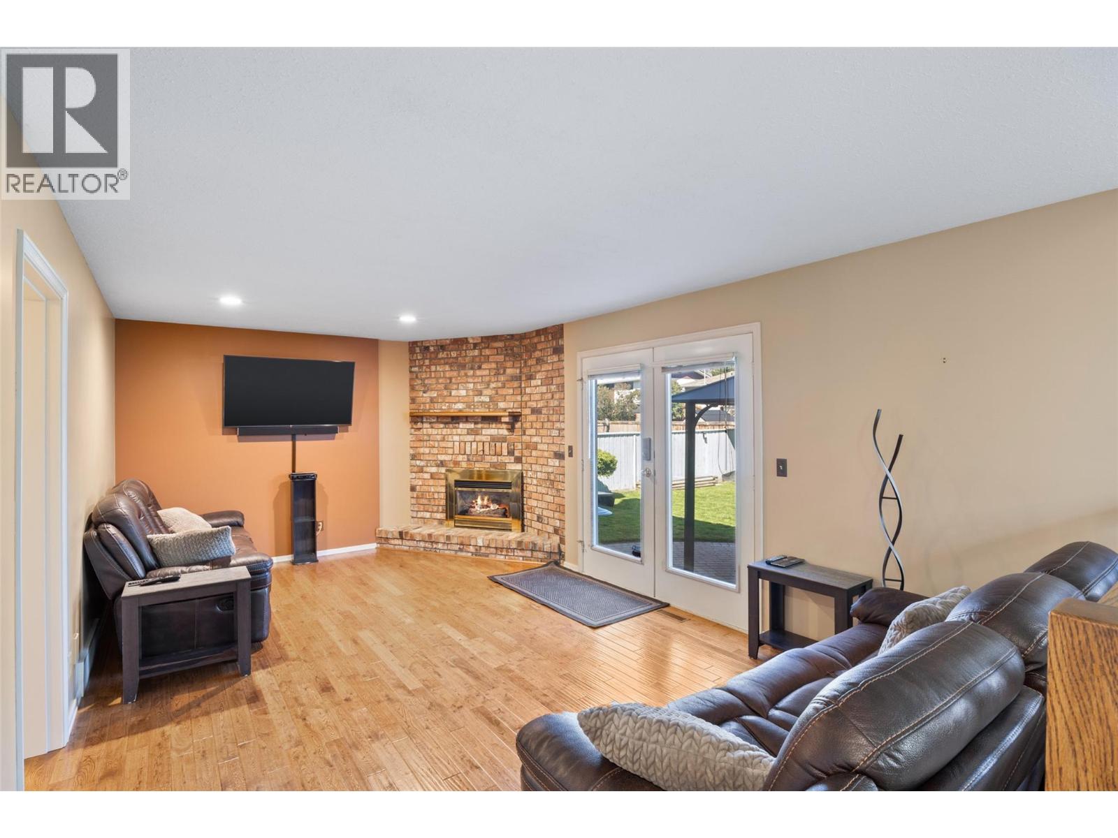 945 Nicolani Drive, Kamloops, British Columbia  V2B 8C6 - Photo 14 - 10388412