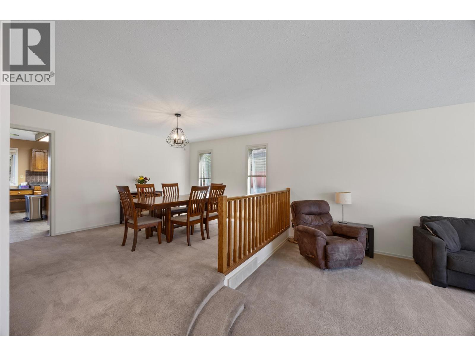 945 Nicolani Drive, Kamloops, British Columbia  V2B 8C6 - Photo 6 - 10388412