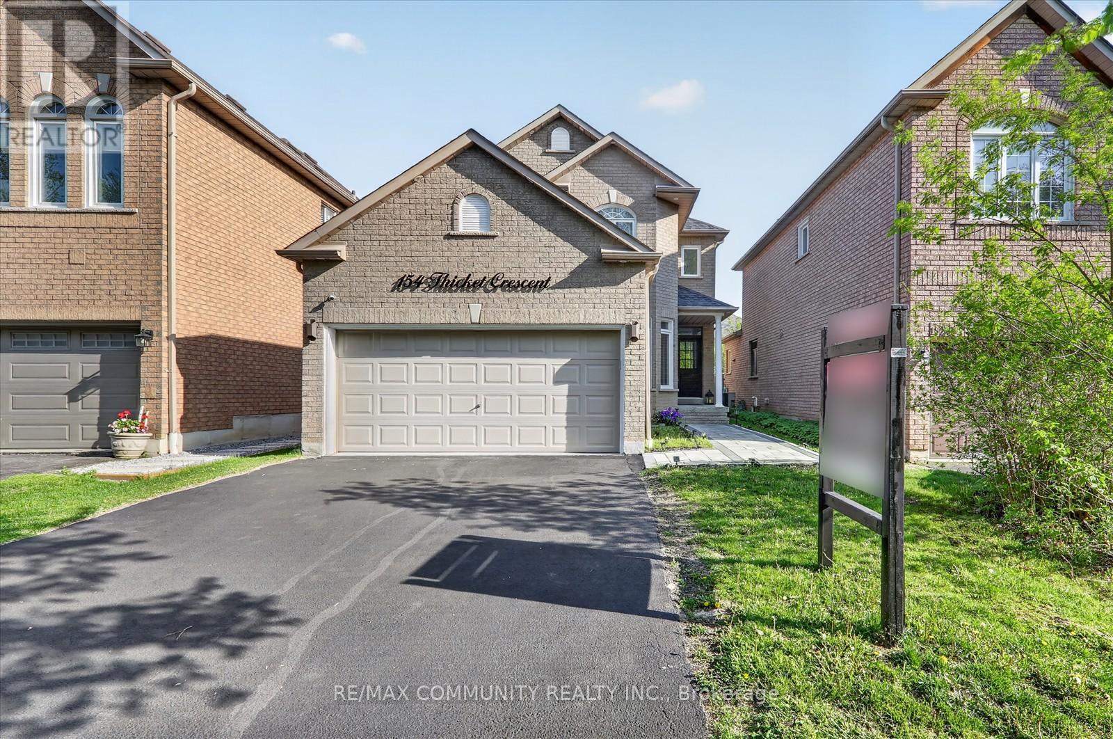 154 Thicket Crescent, Pickering, Ontario L1V 6V7 - Photo 2 - E13159130