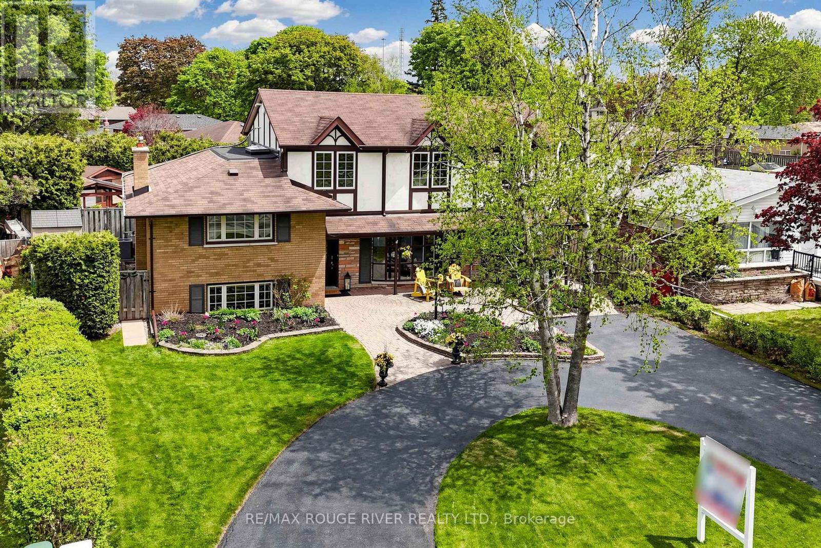 77 MILL STREET, Ajax, Ontario