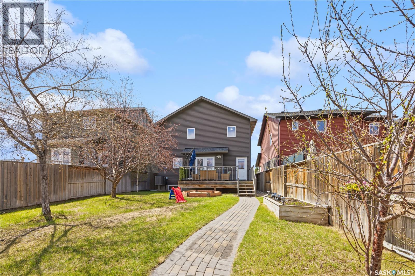 806 Stonebridge Common, Saskatoon, Saskatchewan  S7T 0M8 - Photo 35 - SK036733
