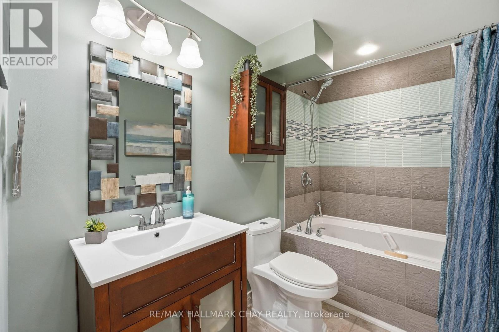 23 Gosney Crescent, Barrie (Painswick North), Ontario  L4N 6T6 - Photo 18 - S13159136