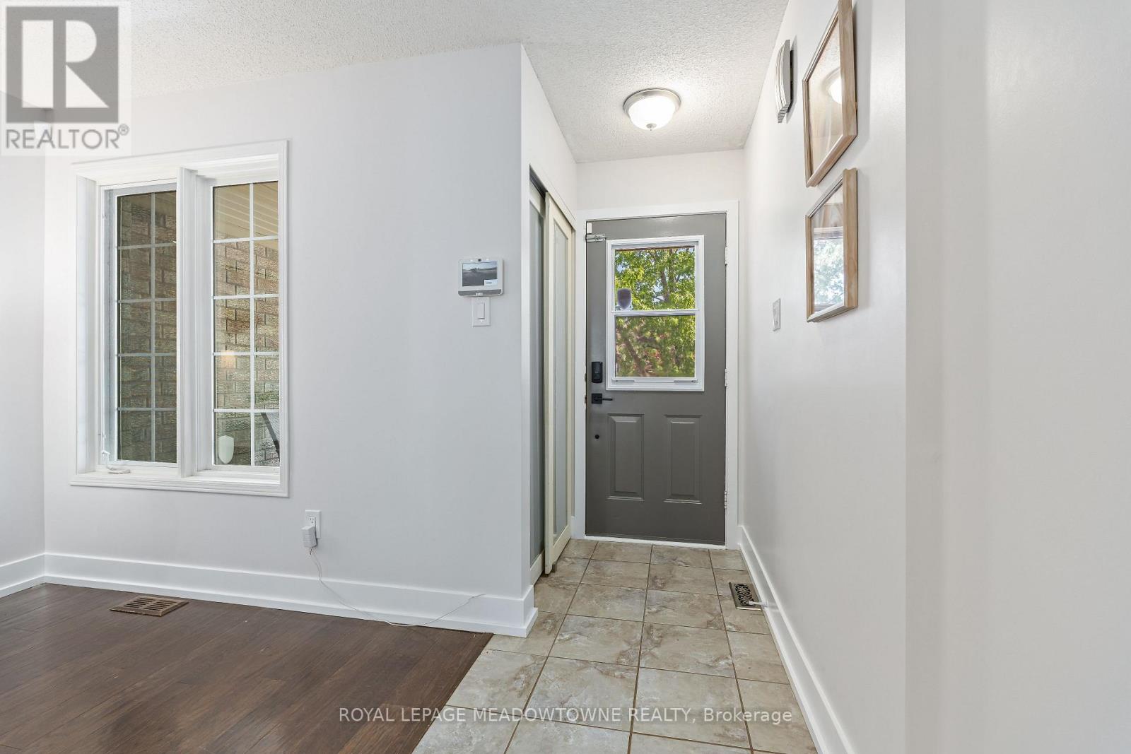 6028 Clover Ridge Crescent, Mississauga, Ontario  L5N 7B4 - Photo 8 - W13159108