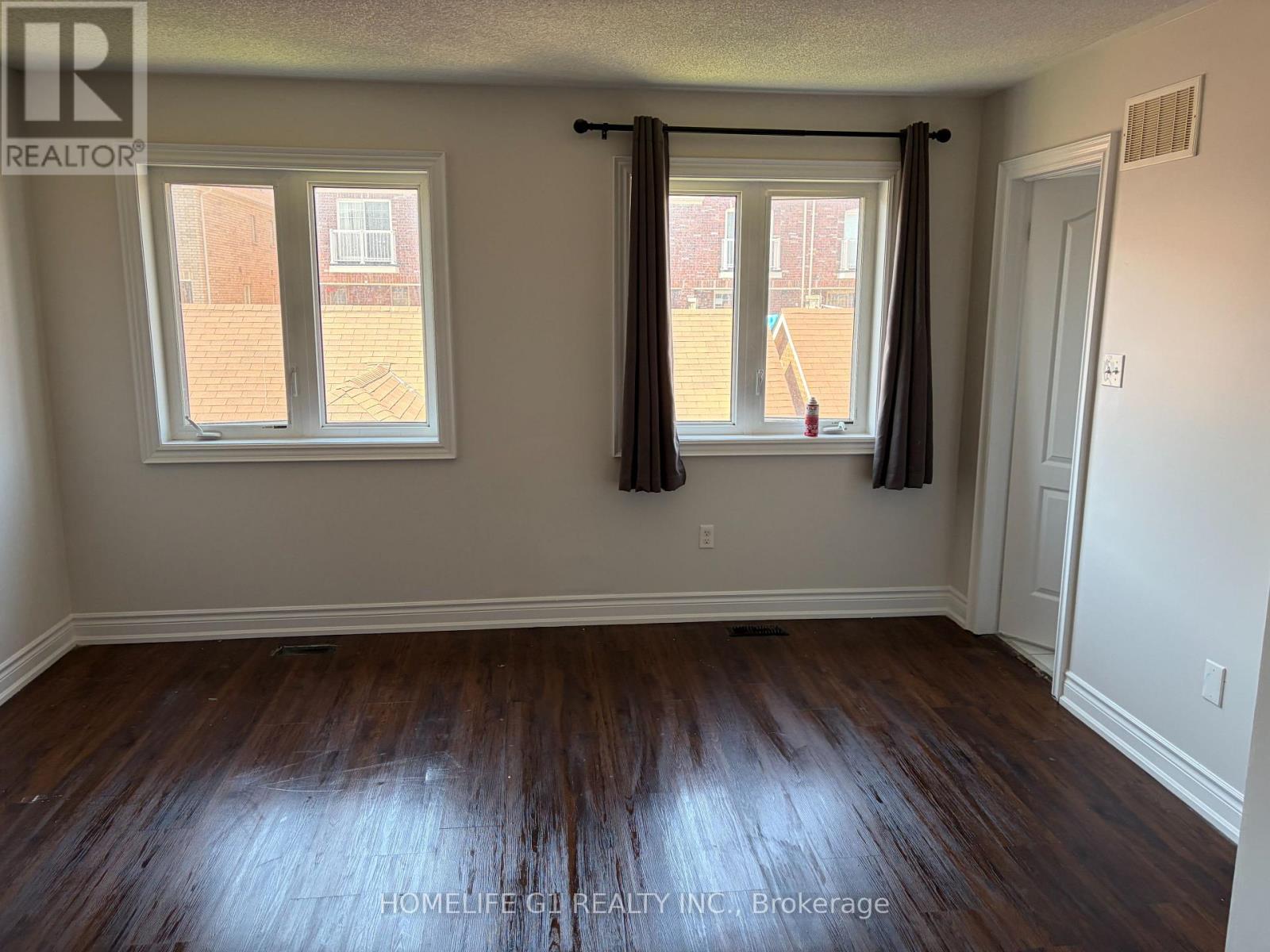 46 St Dennis Road, Brampton, Ontario  L6R 3W7 - Photo 10 - W13159124