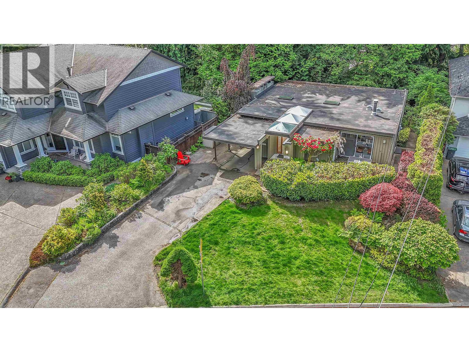 977 Belvedere Drive, North Vancouver, British Columbia  V7R 2C2 - Photo 3 - R3125961