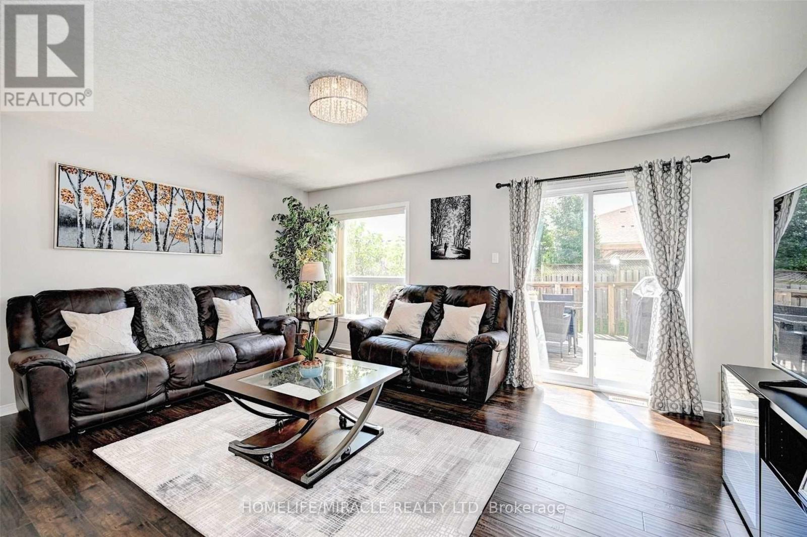 130 Upper Mercer Street, Kitchener, Ontario  N2A 4N2 - Photo 2 - X13159134