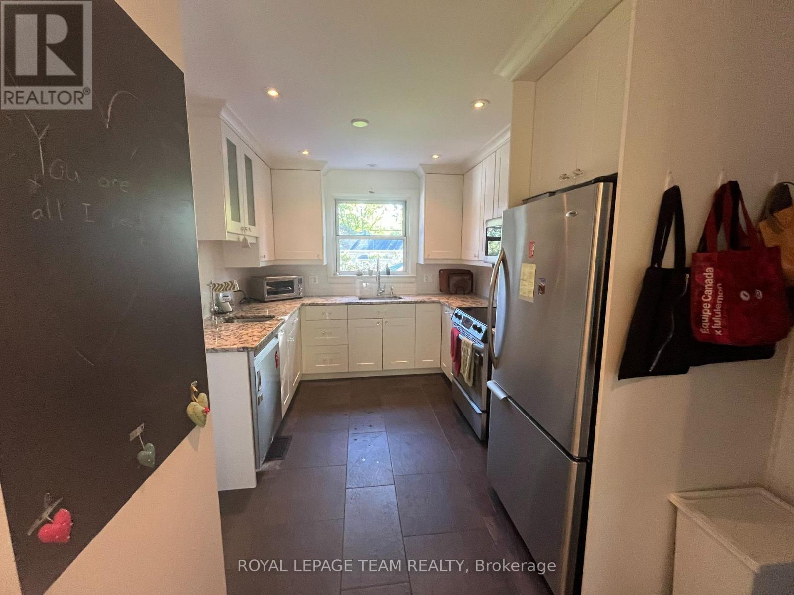 858 Riddell Avenue N, Ottawa, Ontario K2A 2V9 - Photo 12 - X13154402