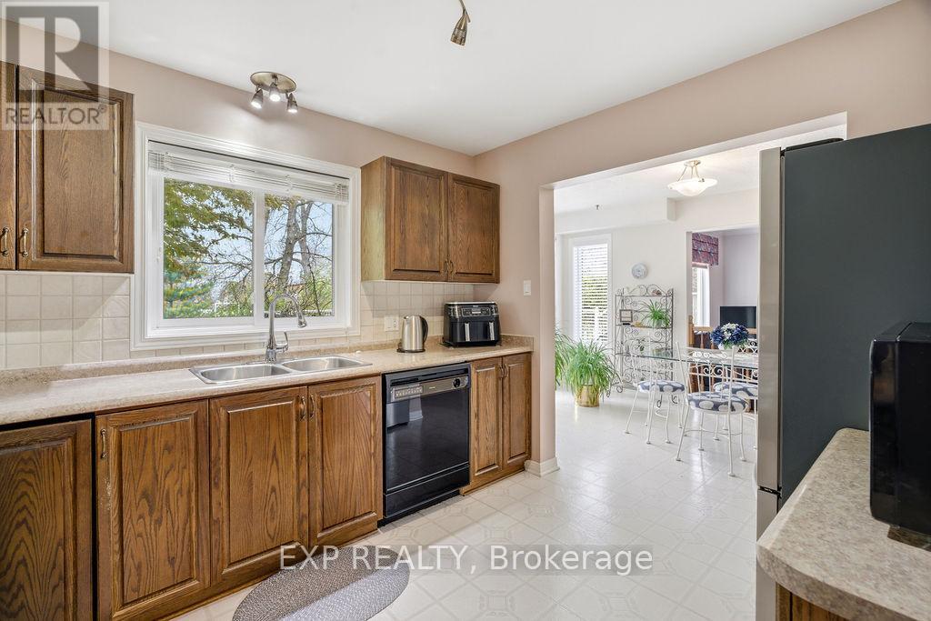 1536 Michaelsem Street, Ottawa, Ontario  K1C 4T5 - Photo 17 - X13157786
