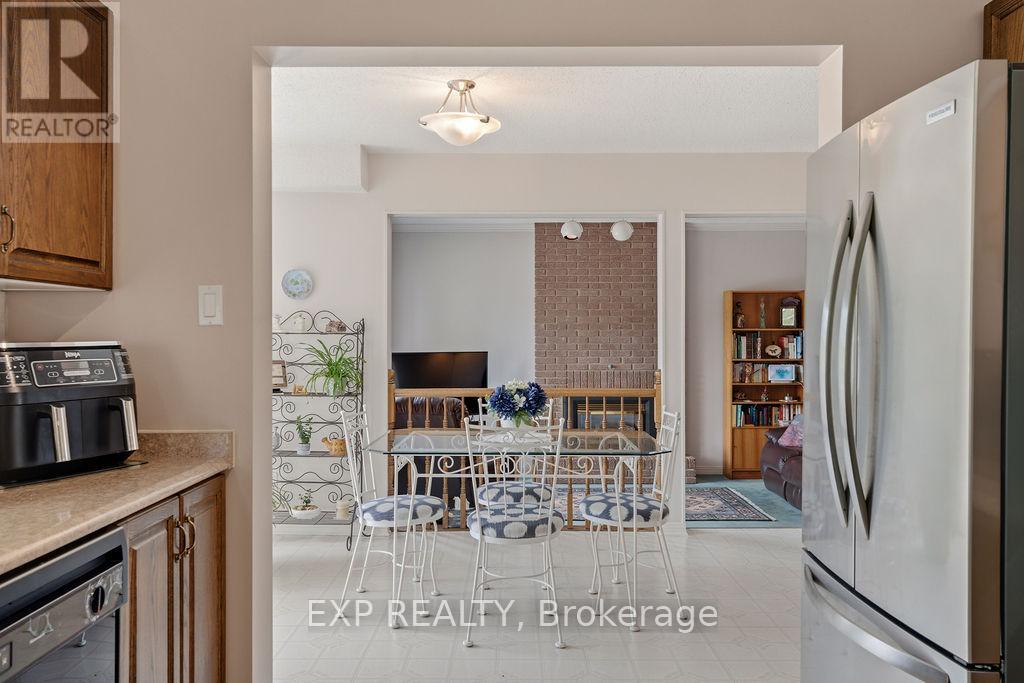 1536 Michaelsem Street, Ottawa, Ontario  K1C 4T5 - Photo 18 - X13157786