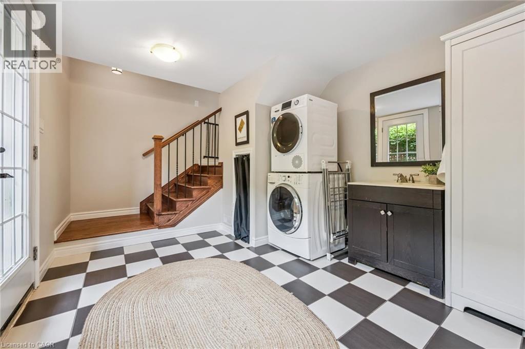 291 Strathcona Drive, Burlington, Ontario  L7L 2C9 - Photo 23 - 40832488
