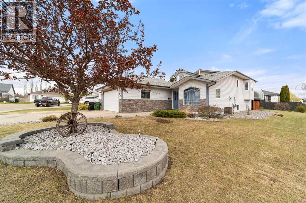 3401 59 Street Close, Camrose, Alberta  T4V 4y9 - Photo 1 - A2312703