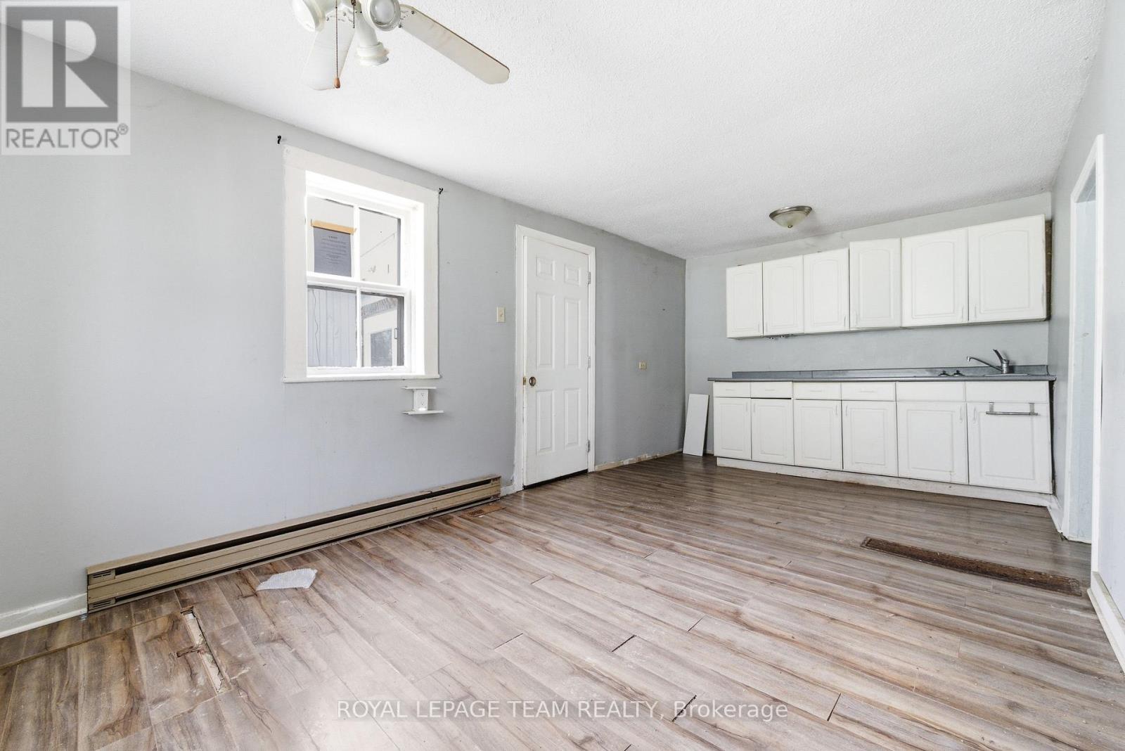 42 Bonnechere Street S, Renfrew, Ontario  K7V 1Z1 - Photo 11 - X13159142