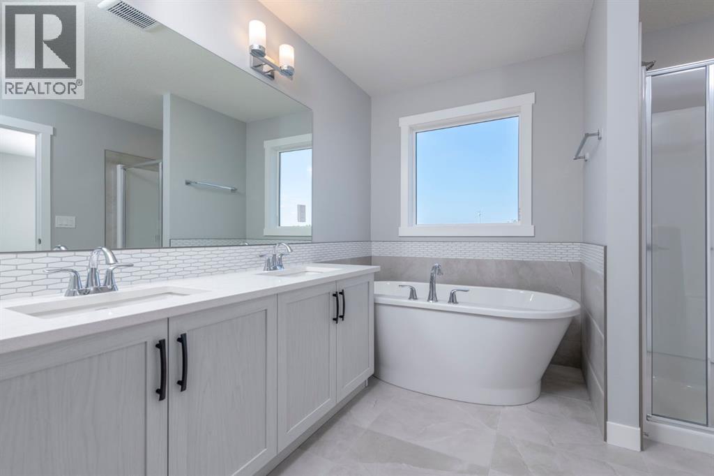 24 Willow Street, Cochrane, Alberta  T4C 2V3 - Photo 30 - A2311027