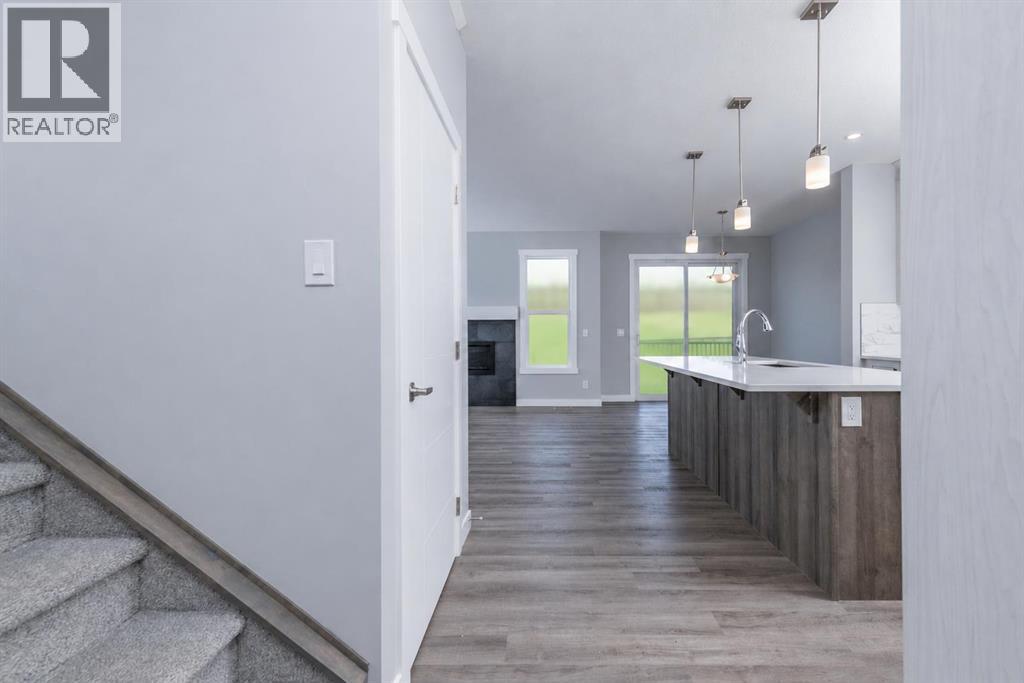 24 Willow Street, Cochrane, Alberta  T4C 2V3 - Photo 4 - A2311027