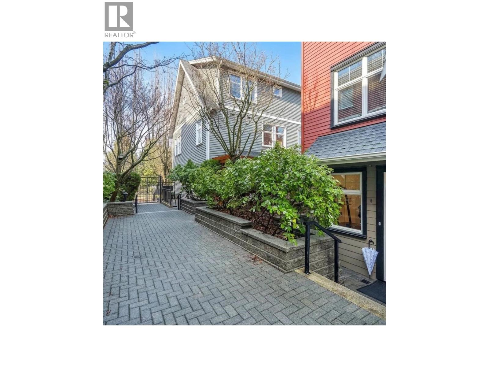 2268 St. George Street, Vancouver, British Columbia  V5T 3R2 - Photo 3 - R3126683