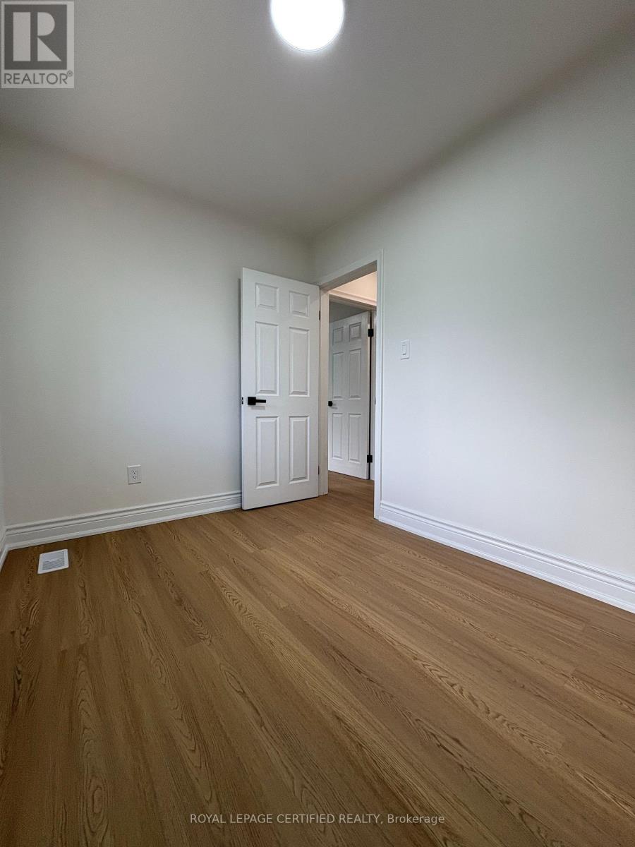 414 Third Line, Oakville, Ontario  L6L 4A5 - Photo 16 - W13159144