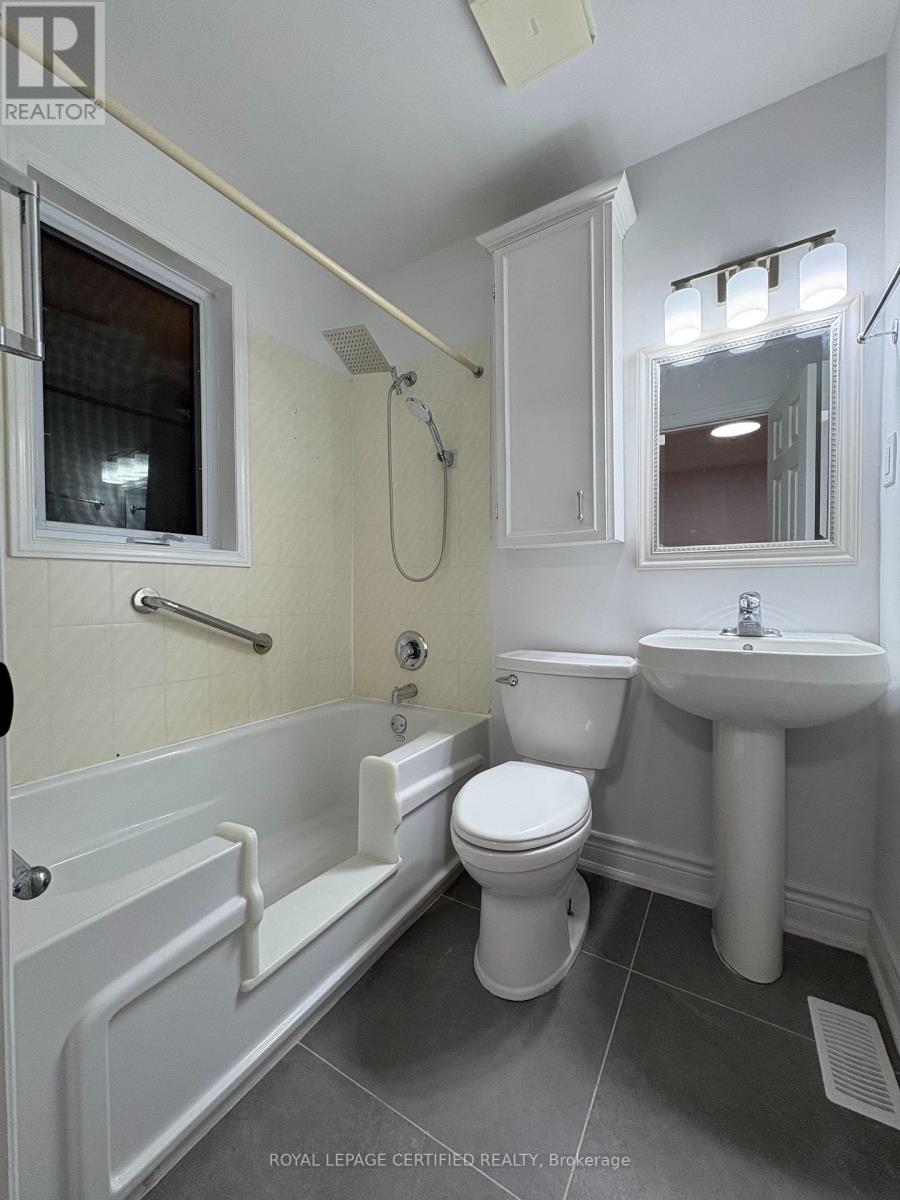 414 Third Line, Oakville, Ontario  L6L 4A5 - Photo 14 - W13159144