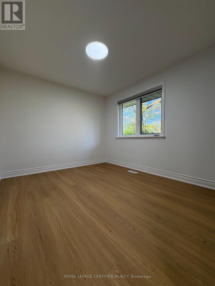 414 Third Line, Oakville, Ontario  L6L 4A5 - Photo 12 - W13159144