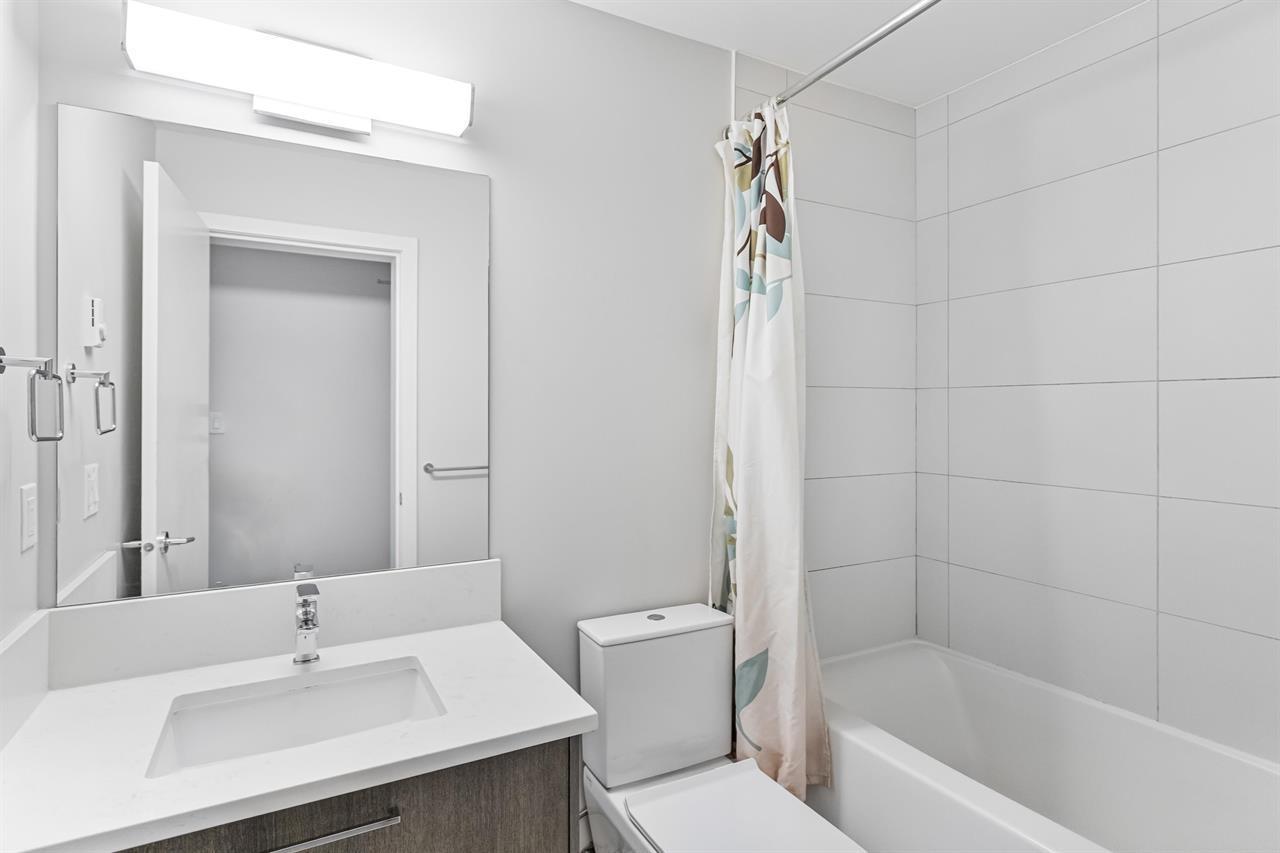 210 13768 108 Avenue, Surrey, British Columbia  V3T 0L9 - Photo 4 - R3123573