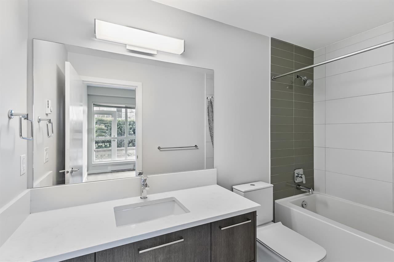 210 13768 108 Avenue, Surrey, British Columbia  V3T 0L9 - Photo 3 - R3123573
