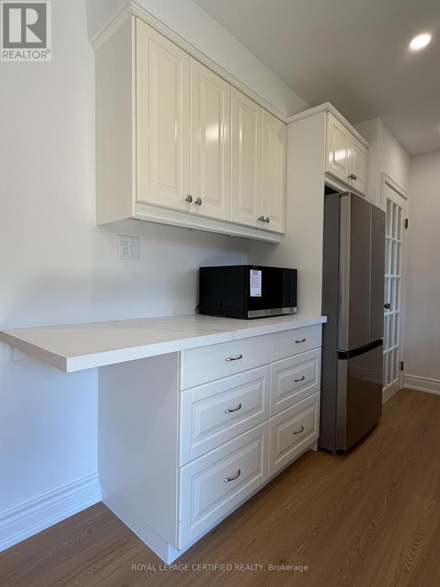 414 Third Line, Oakville, Ontario  L6L 4A5 - Photo 8 - W13159144