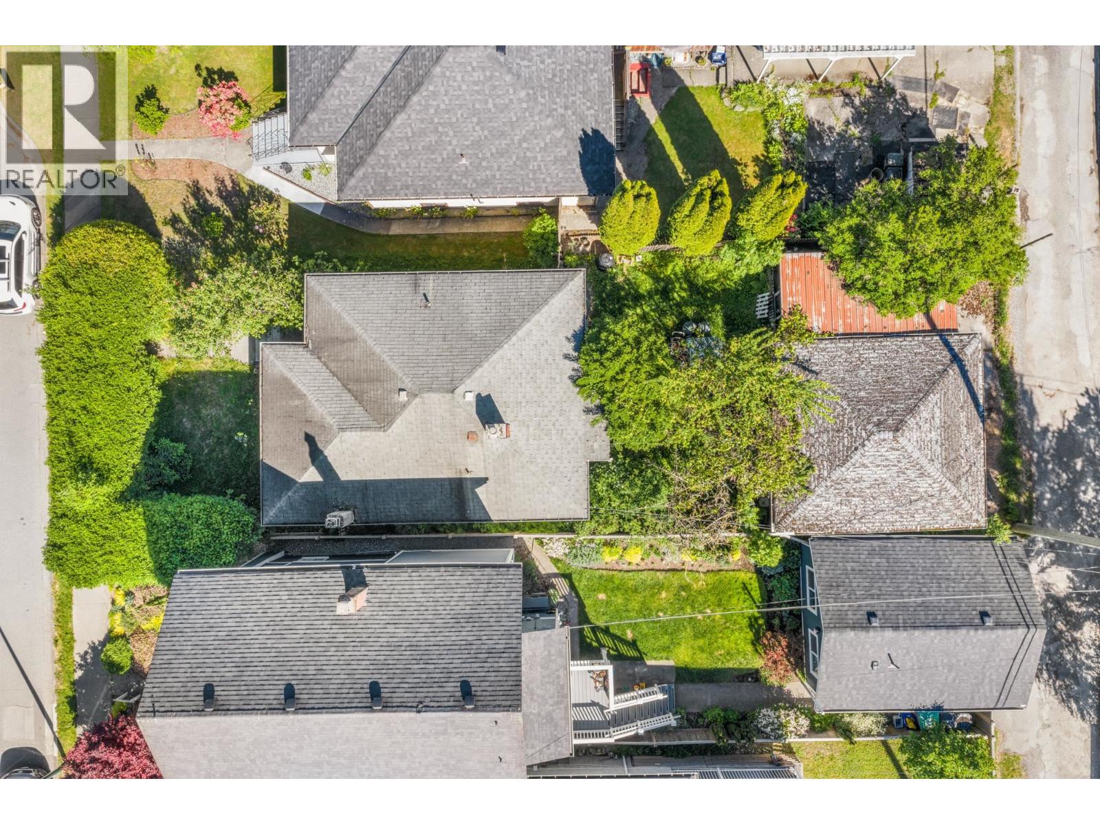 880 E 33RD AVENUE, Vancouver, British Columbia