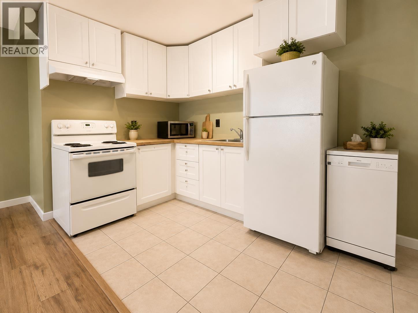 38304 Westway Avenue, Squamish, British Columbia  V8B 0W6 - Photo 9 - R3126661