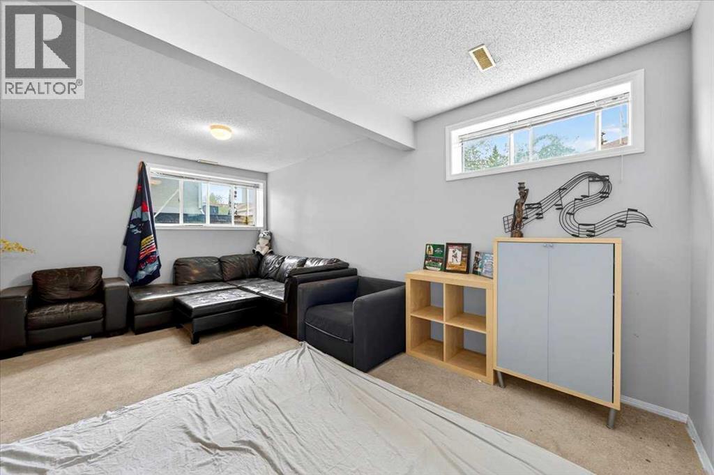 15 Cedarview Mews, Calgary, Alberta  T2W 6H8 - Photo 44 - A2312178