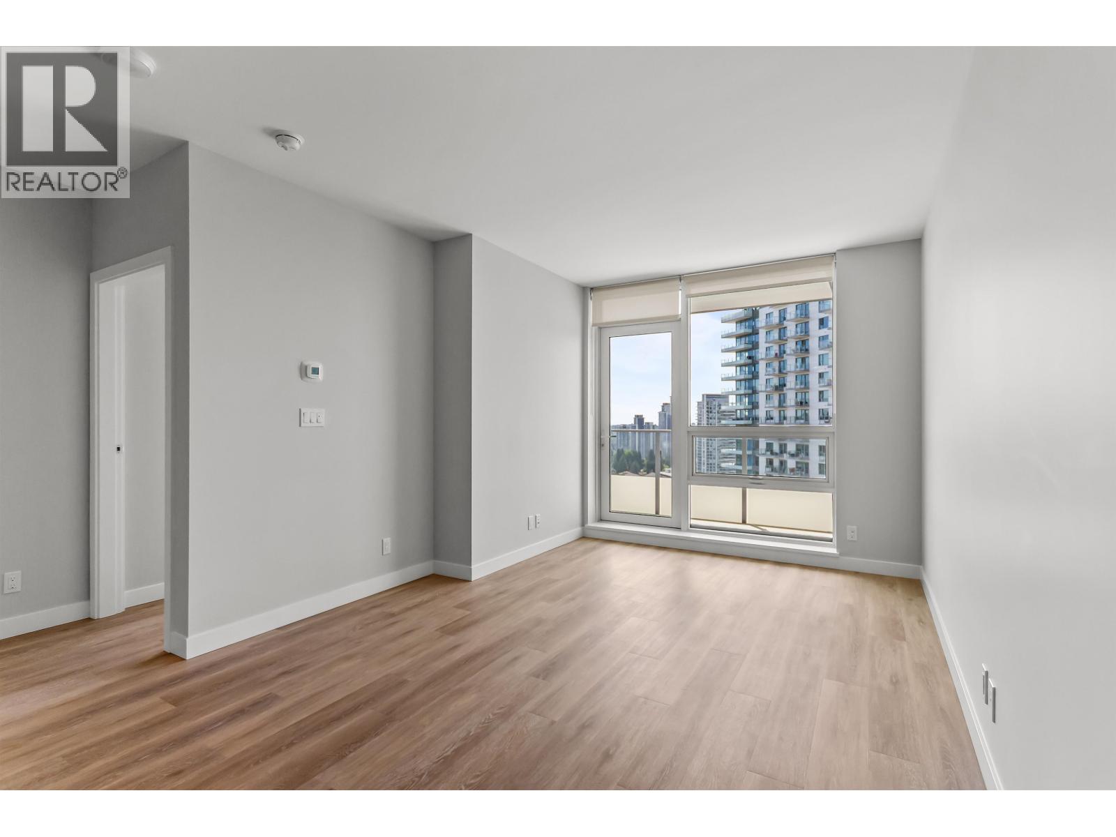2010 567 Emerson Street, Coquitlam, British Columbia  V3J 0M8 - Photo 3 - R3126663