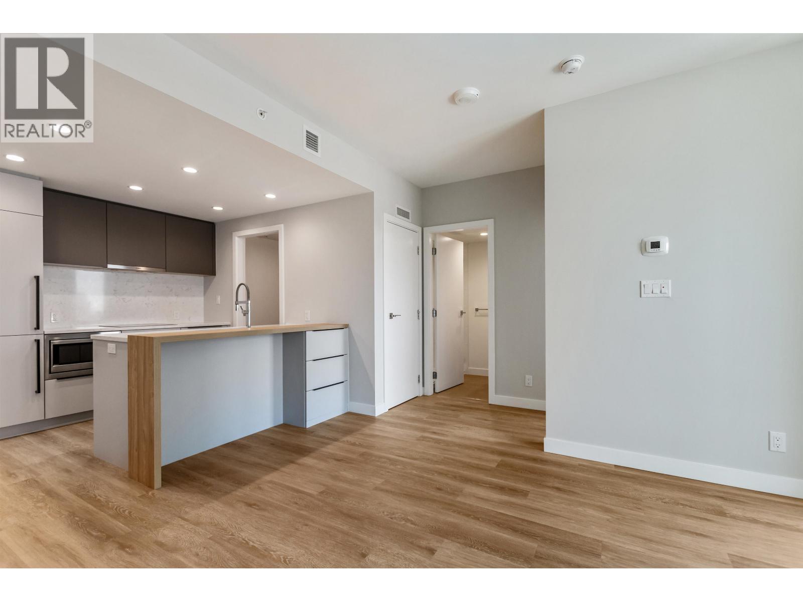 2010 567 Emerson Street, Coquitlam, British Columbia  V3J 0M8 - Photo 6 - R3126663