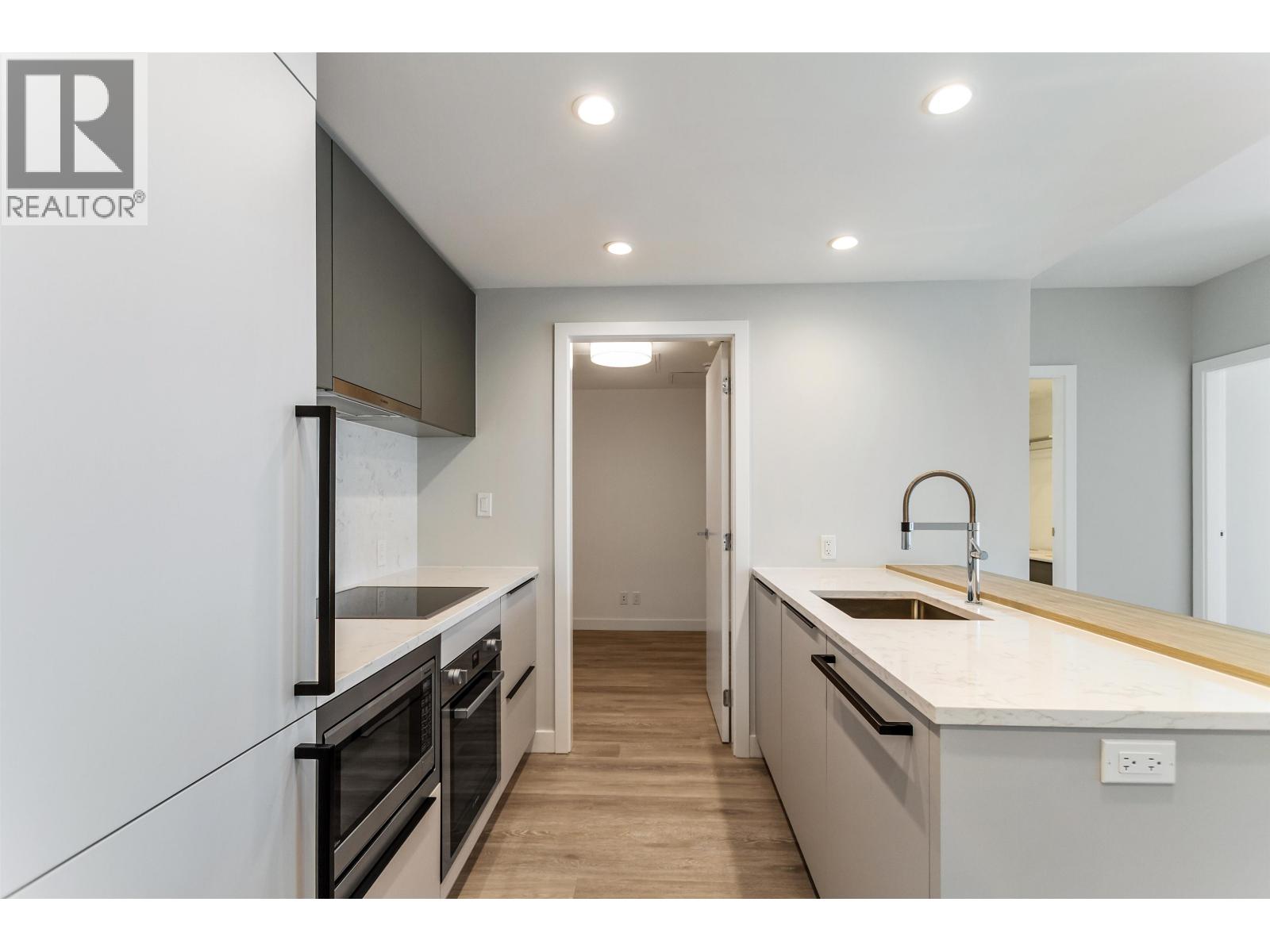 2010 567 Emerson Street, Coquitlam, British Columbia  V3J 0M8 - Photo 7 - R3126663