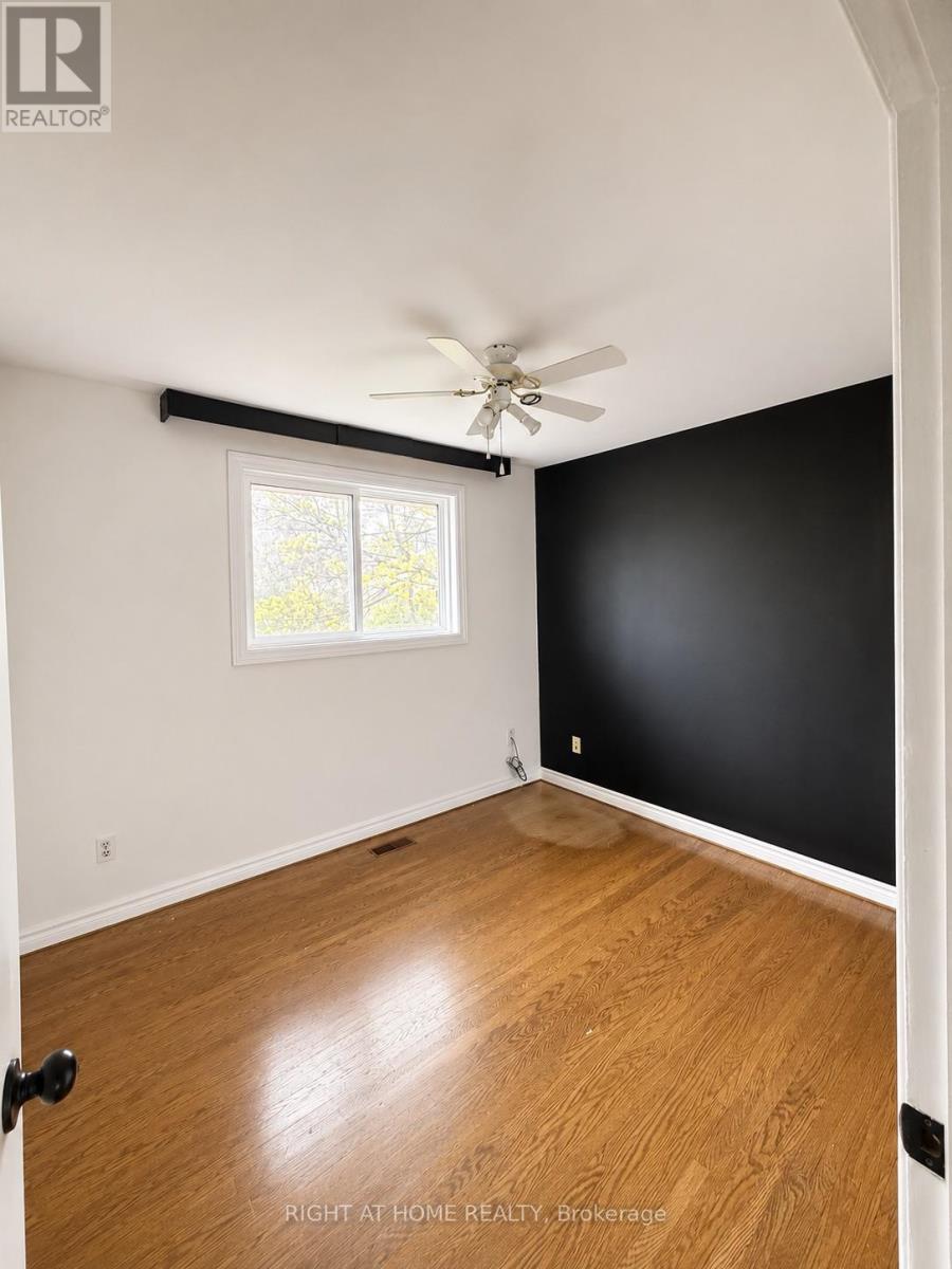 22 Charlbrook Avenue, Barrie (Cundles East), Ontario  L4M 2Y4 - Photo 3 - S13159150