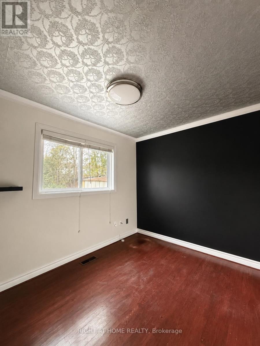 22 Charlbrook Avenue, Barrie (Cundles East), Ontario  L4M 2Y4 - Photo 4 - S13159150