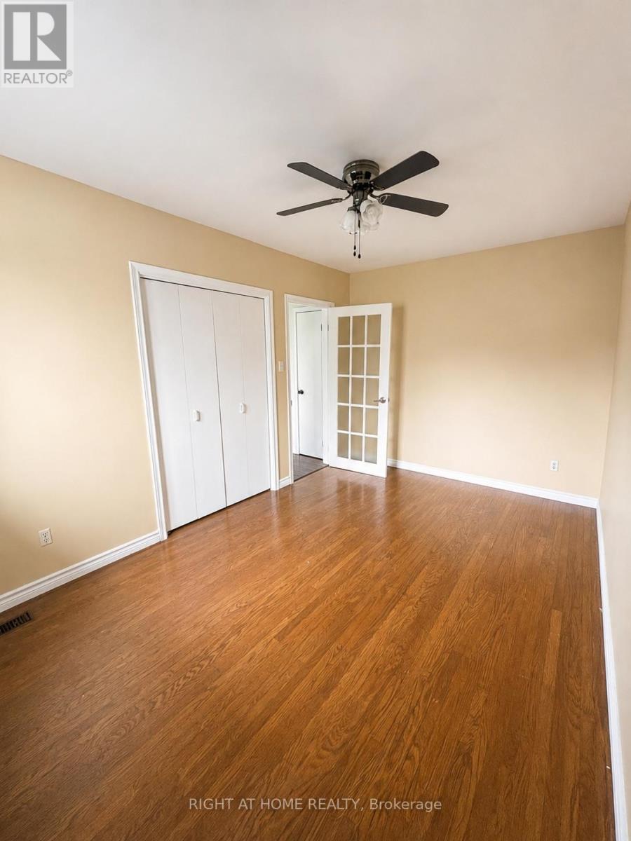 22 Charlbrook Avenue, Barrie (Cundles East), Ontario  L4M 2Y4 - Photo 5 - S13159150