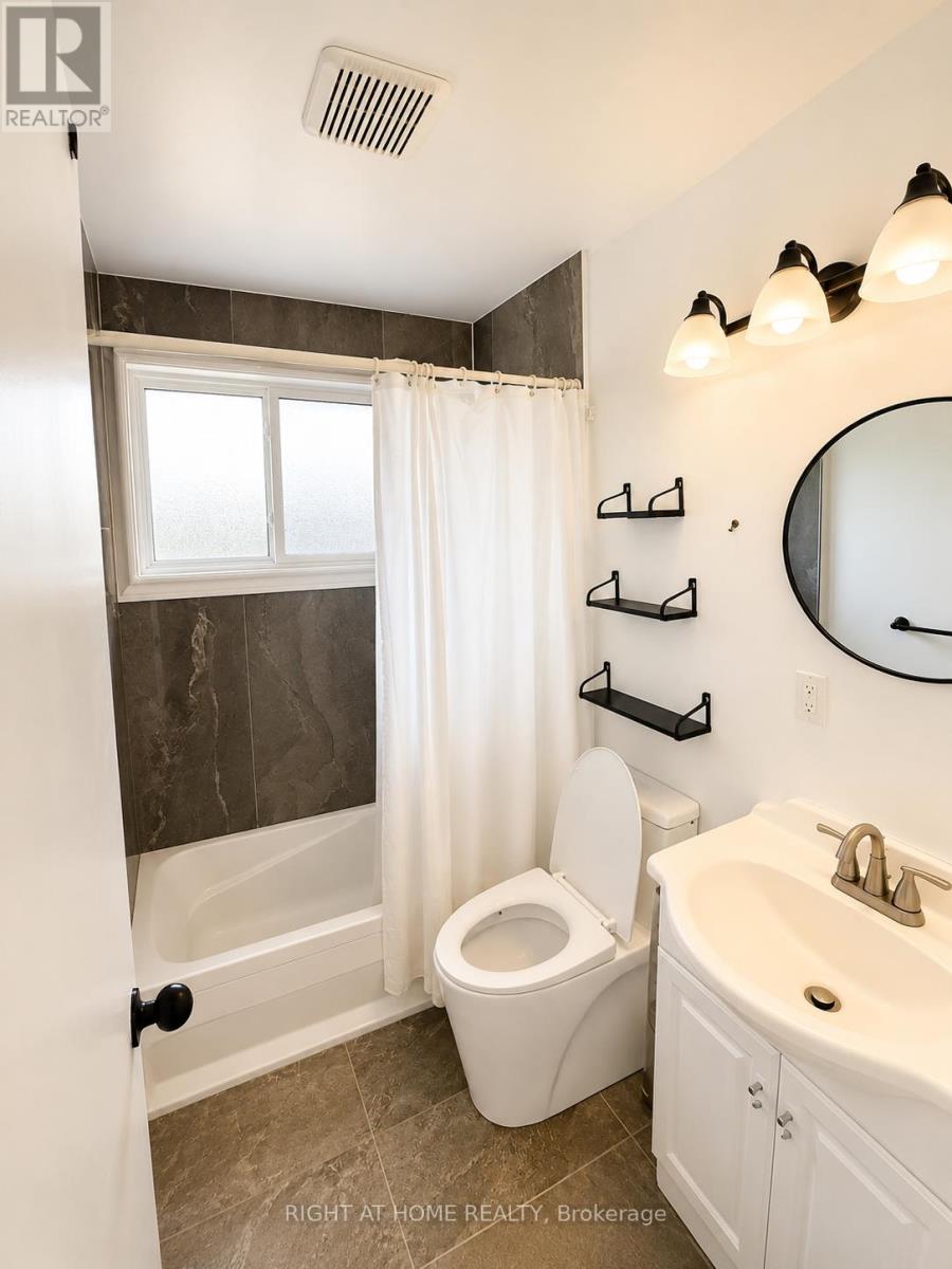 22 Charlbrook Avenue, Barrie (Cundles East), Ontario  L4M 2Y4 - Photo 6 - S13159150