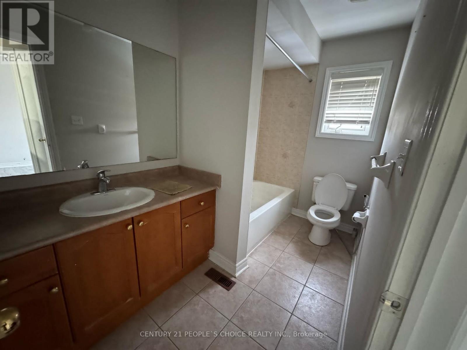3704 Golden Locust Drive, Mississauga, Ontario  L5N 8N8 - Photo 13 - W13159156