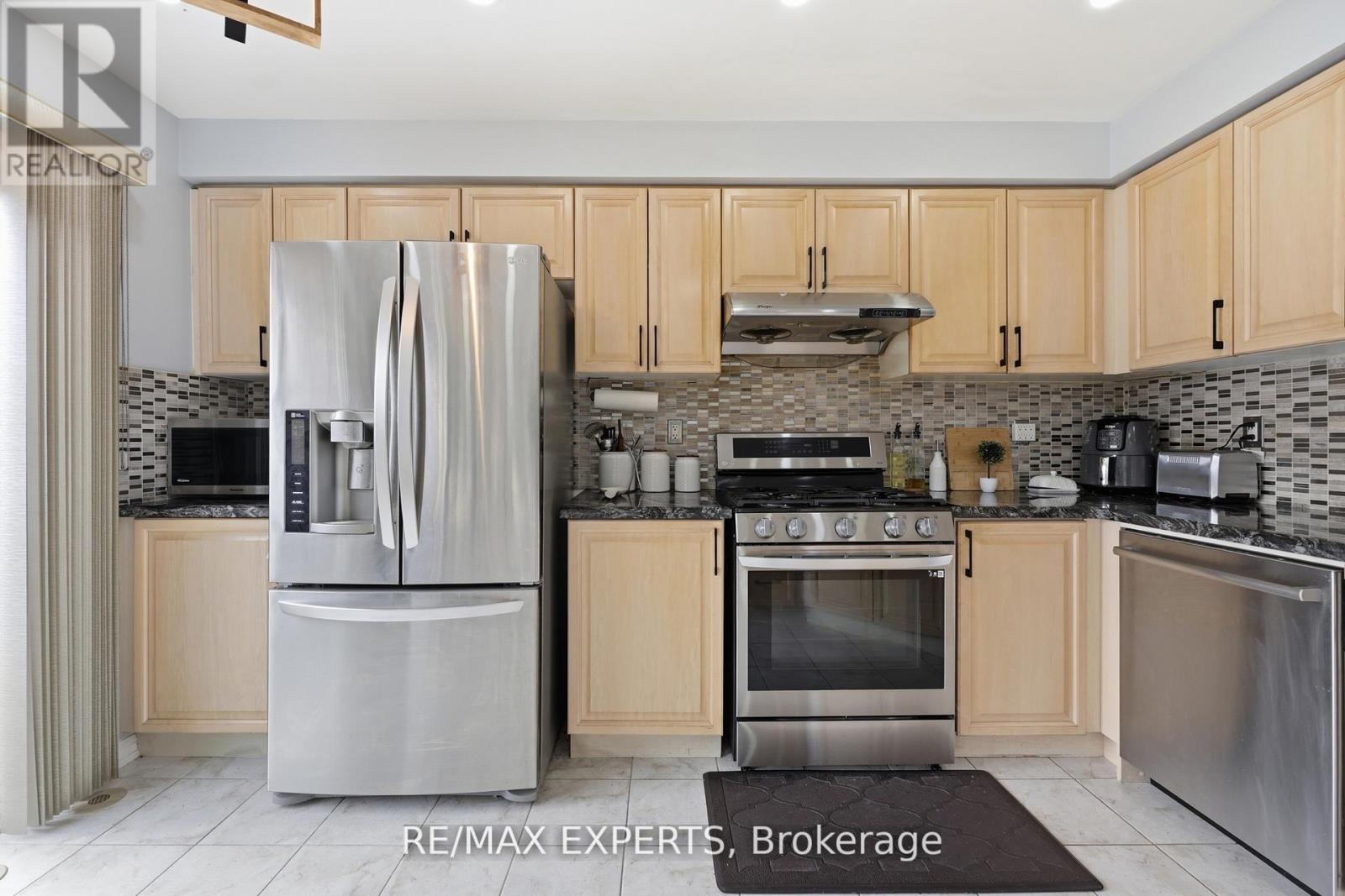 926 Thompson Road S, Milton, Ontario  L9T 0L7 - Photo 7 - W13159162