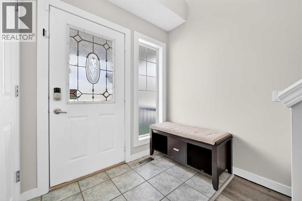988 Prestwick Circle SE, Calgary, Alberta  T2Z 3X7 - Photo 4 - A2303541