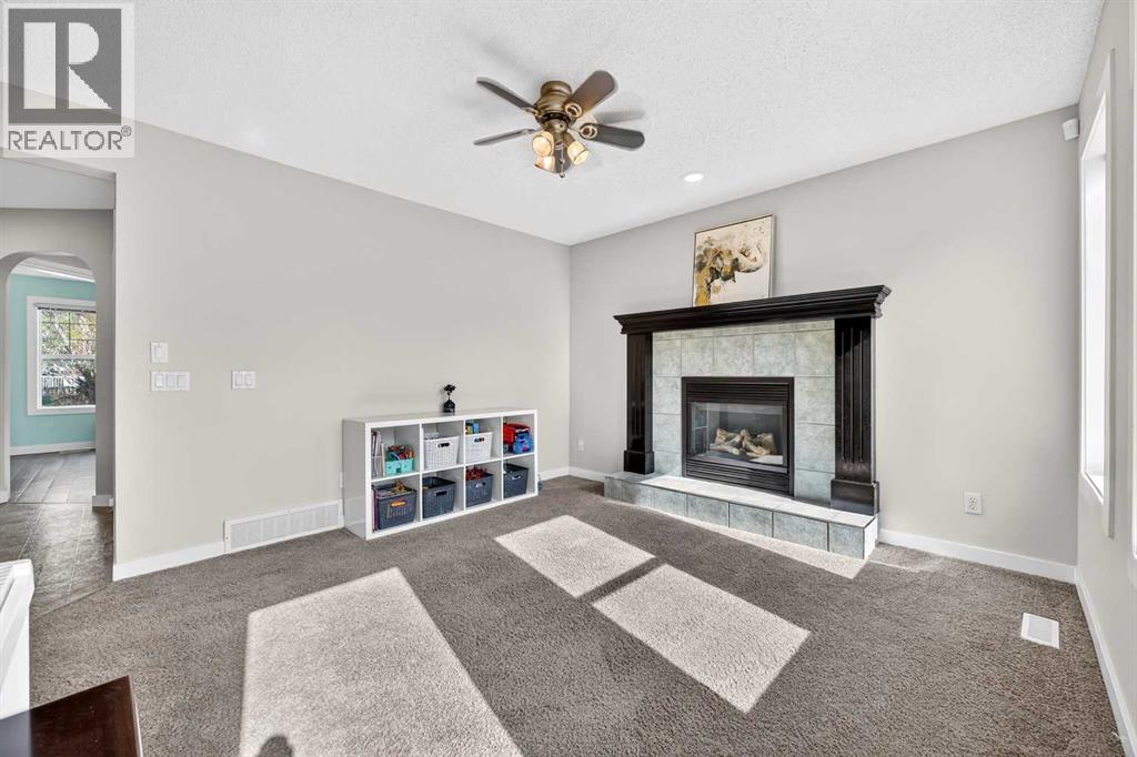 988 Prestwick Circle SE, Calgary, Alberta  T2Z 3X7 - Photo 9 - A2303541