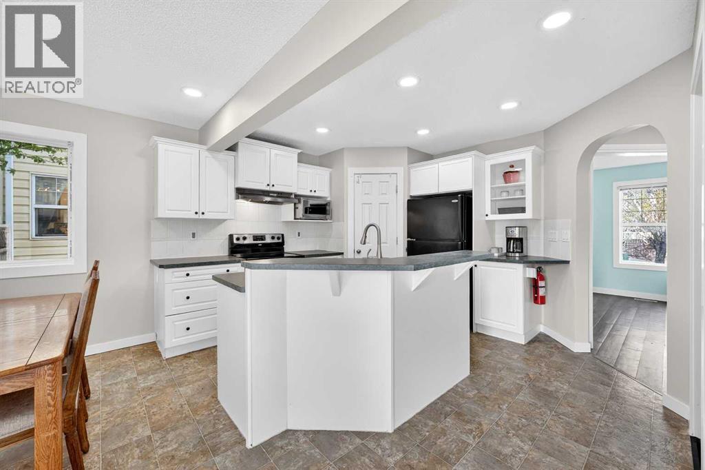 988 Prestwick Circle SE, Calgary, Alberta  T2Z 3X7 - Photo 12 - A2303541
