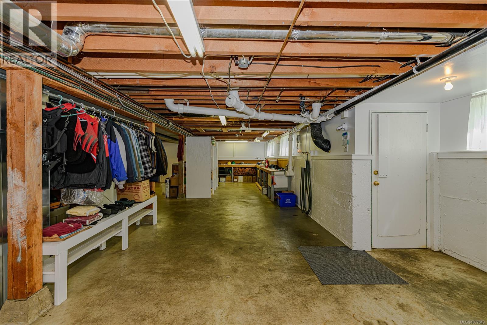 3785 Raymond St S, Saanich, British Columbia  V8Z 4K2 - Photo 30 - 1037049