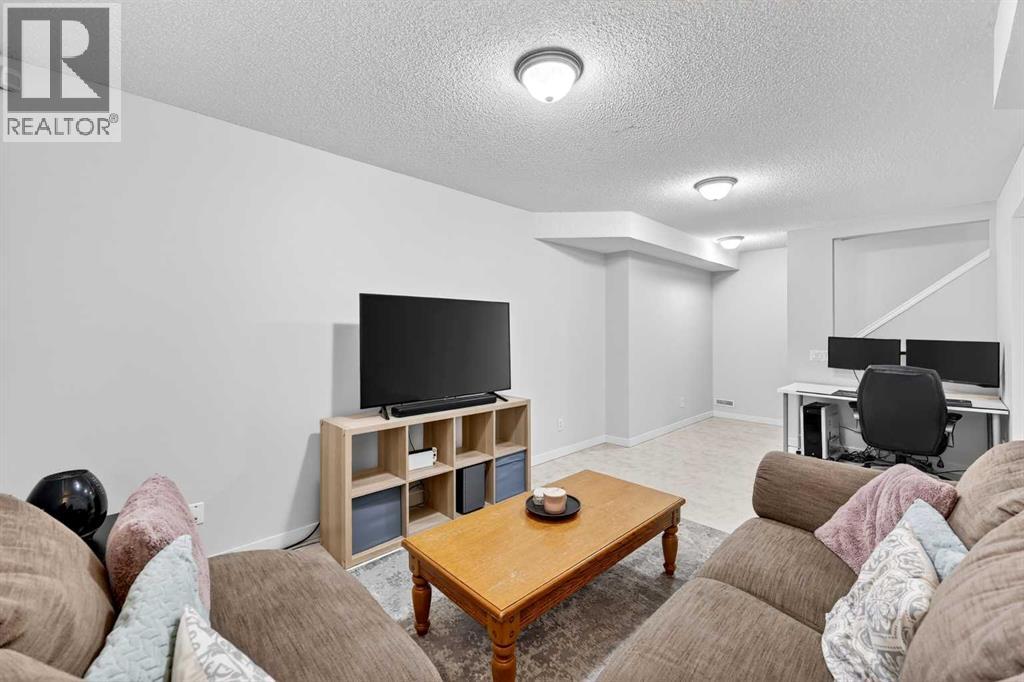988 Prestwick Circle SE, Calgary, Alberta  T2Z 3X7 - Photo 36 - A2303541